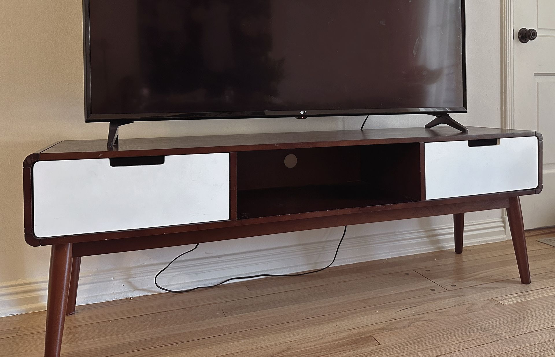 Mid century Walnut Tv Stand/media Console