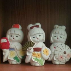 Vtg Japanese Hakata Bisque Geisha Dolls Kimonos Figurines Set Of 3