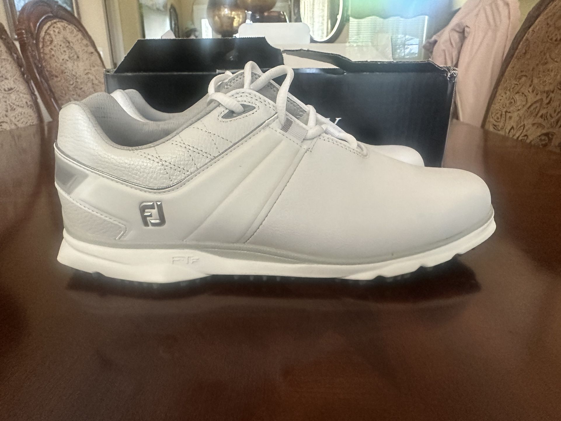 Golf Shoe Women's Size 10