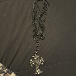 Renessance cross choker