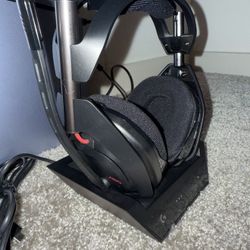 Logitech G Astro A50 Wireless Gaming Headset PS5 XBOX PC MODES