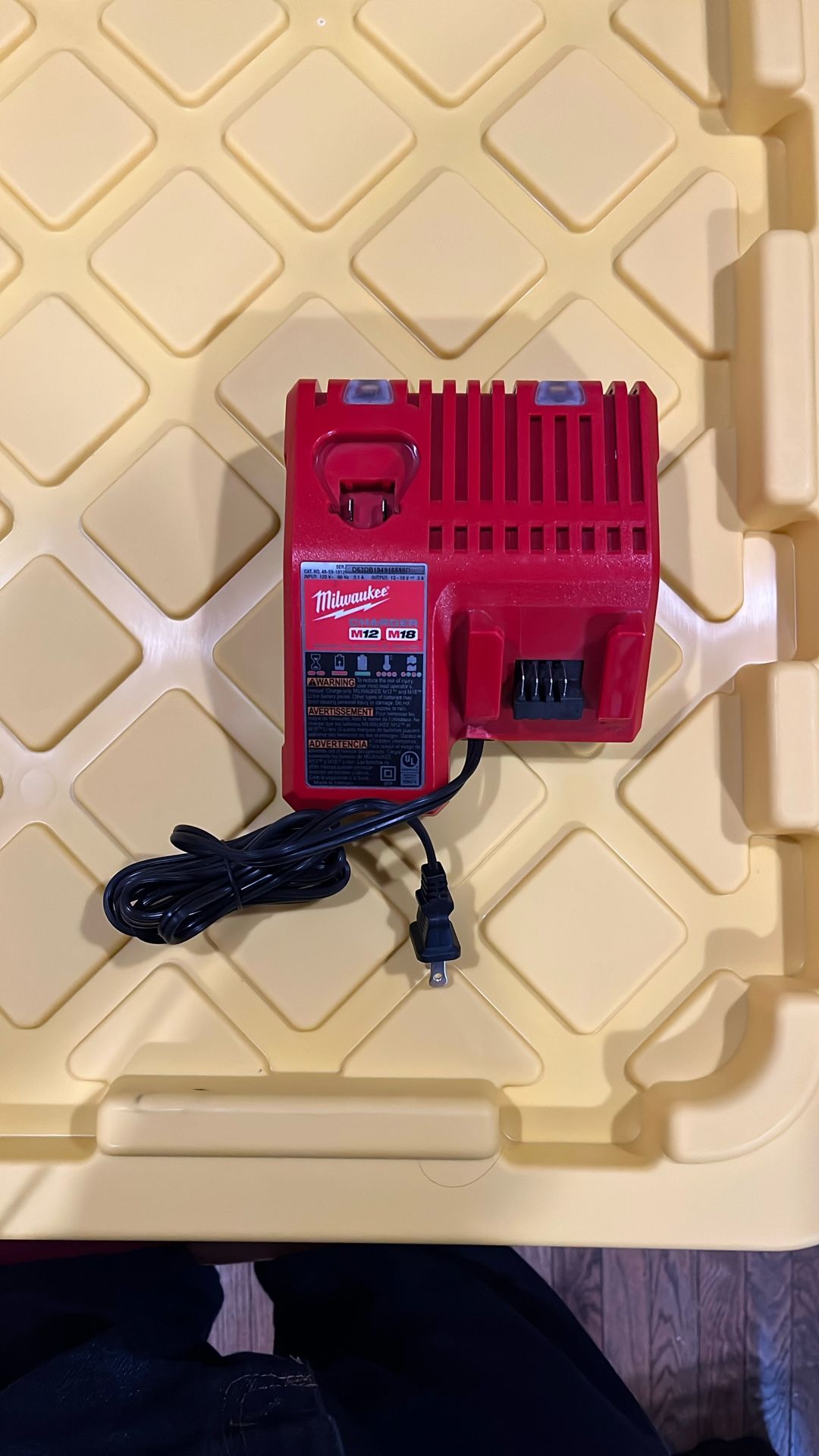 Brand New Milwaukee M12/18 Charger