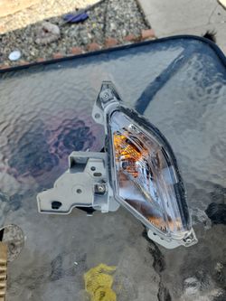 GENUINE OEM | 2016-2021 Signal Lamp - Mazda (DB4G-51-350A)
