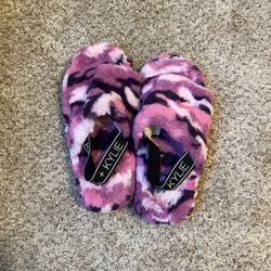 Kendall And Kylie Slippers