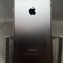 iPhone 7 ~ 64gb ~ GSM Unlocked