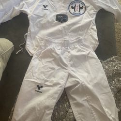 Karate Uniform with gloves 