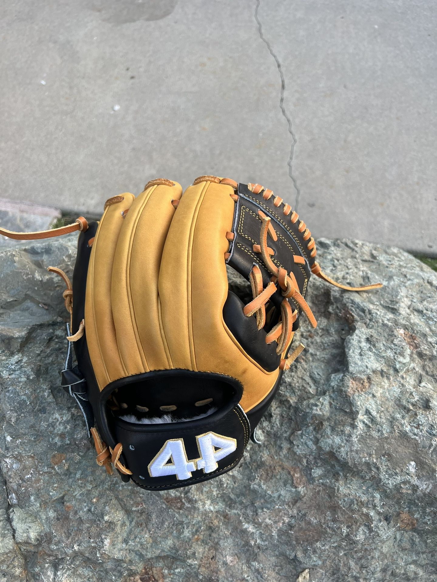 44 Pro Infield Glove