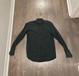 UNIQLO - Men’s Small Button Down Shirt