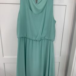 Women’s Dress L