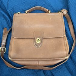 Vintage Coach Willis bag, style #9927, in British Tan leather.