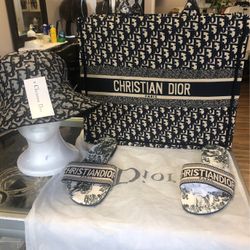 Set Of Tote Hat And  Sandal 