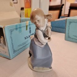 Lladro #4982 - Naughty Dog