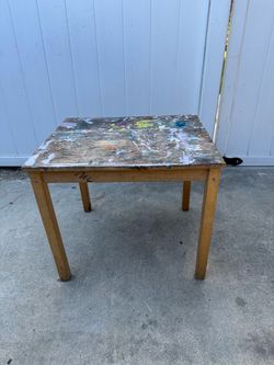 Kids art table