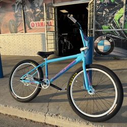 BMX BIKE 