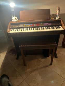 Discovery organ. Good Working condition. Just taking up space