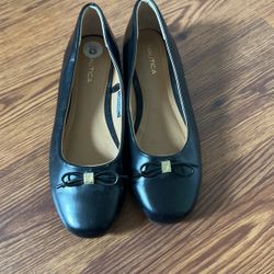 Náutica Flat Black Shoes Size 8