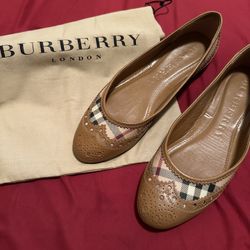 Burberry Flats 