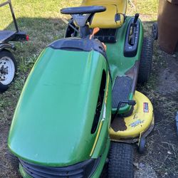 John Deere Riding mower