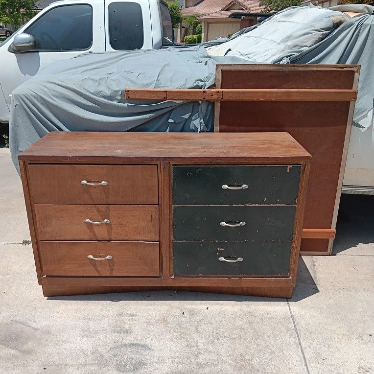 6 Drawer Wood Dresser With Mirror