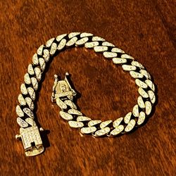 Iced Cuban Link Bracelet