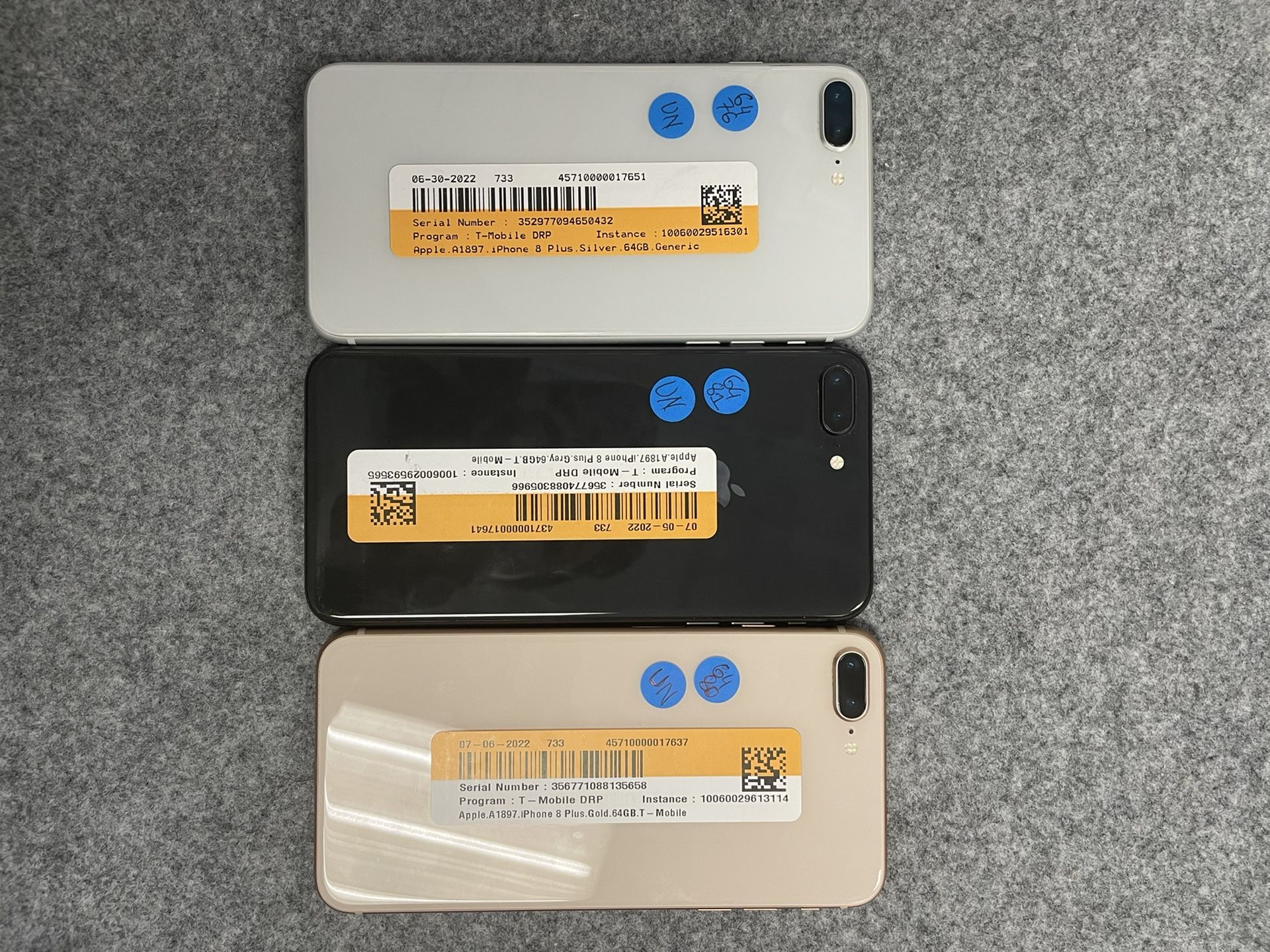 Factory Unlocked Apple iPhone 8 plus 64gb, sold with warranty