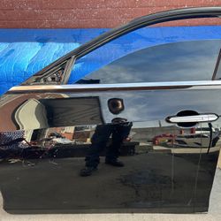 2016-2018-2019 Cadillac CTS front Door LH