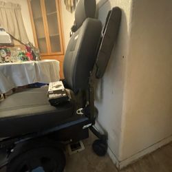 Pride Jazzy Evo Electric Wheelchair