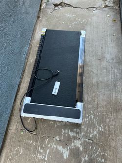 Under The Desk treadmill