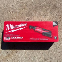 Milwaukee M12 12V Lithium-Ion Cordless 3/8 in. Ratchet (Tool-Only)