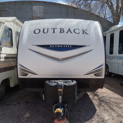 2018 Keystone Outback Ultra Lite