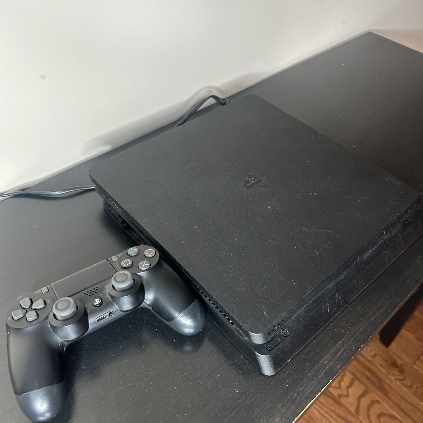 PS4 Slim 500gb With Controller 