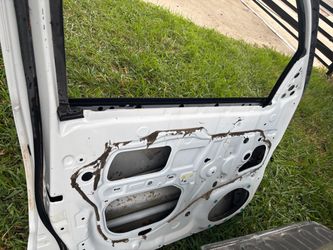 Tacoma 2020 door