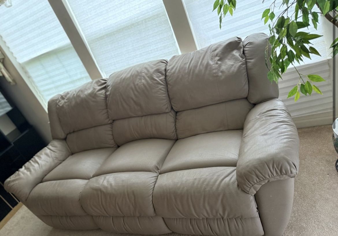 Reclining Sofa