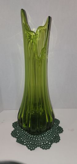 This is a Vintage (L.E.SMITH) GREEN SIMPLICITY