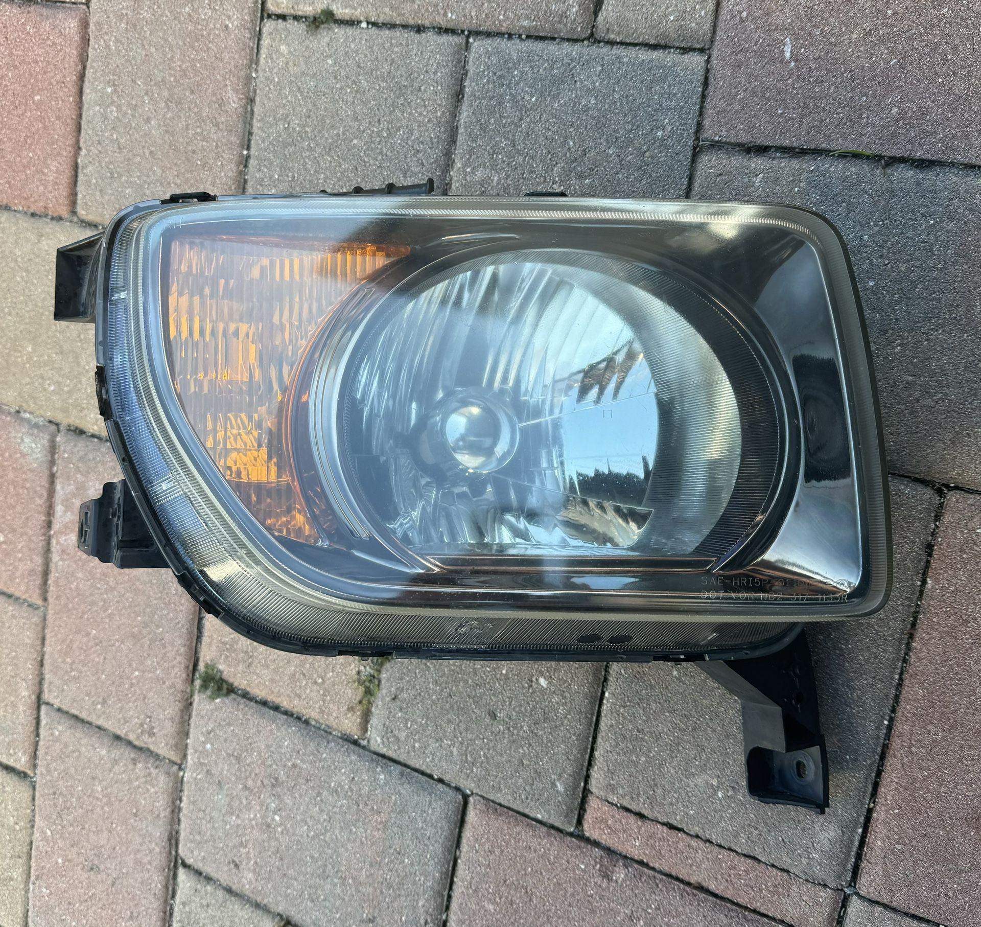 Honda Element Headlight Passenger Side