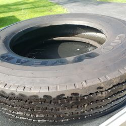 Truck Tire 22.5 X 9.00 Like New $50