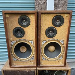Vintage Realistic Optimus-1 Speakers