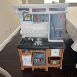 Toy Play Kitchen