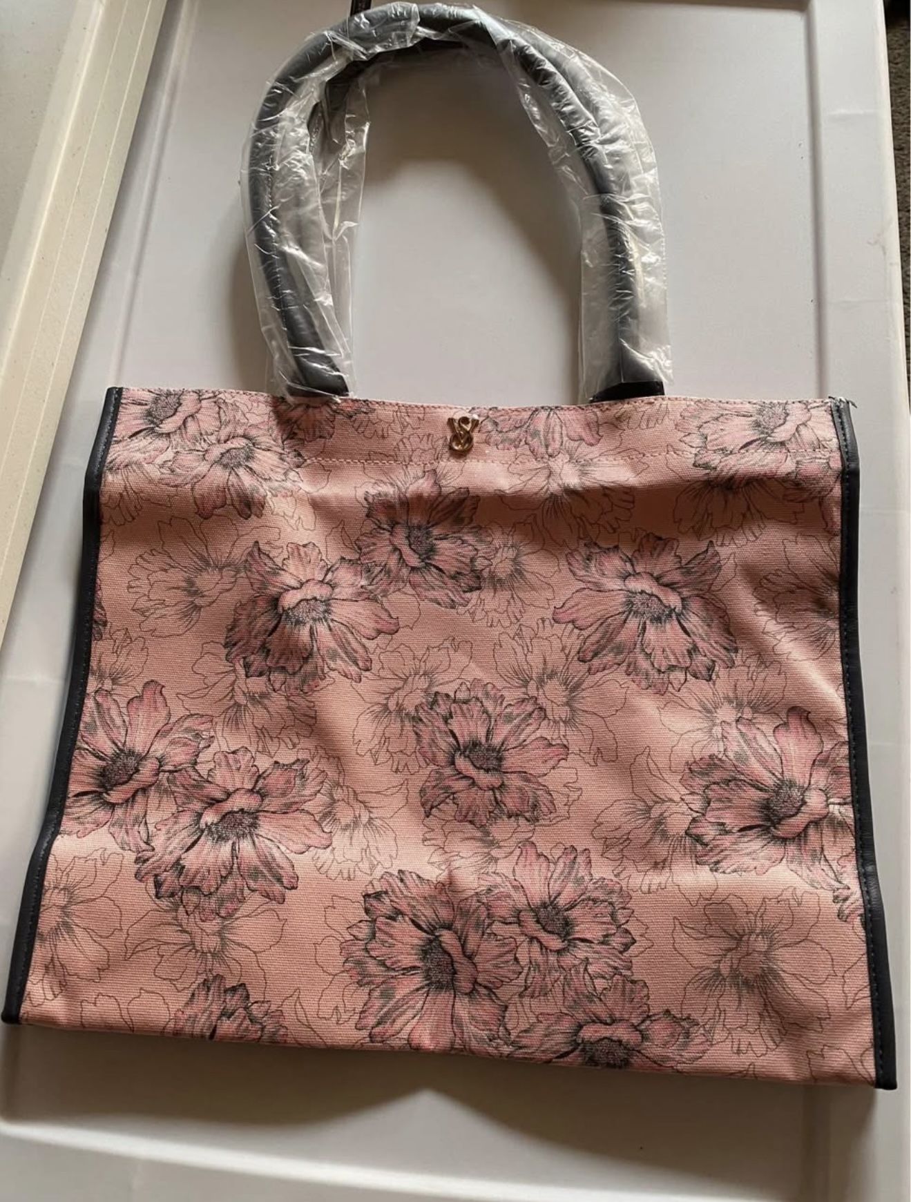 Victoria’s Secret (VS) Tote Bag