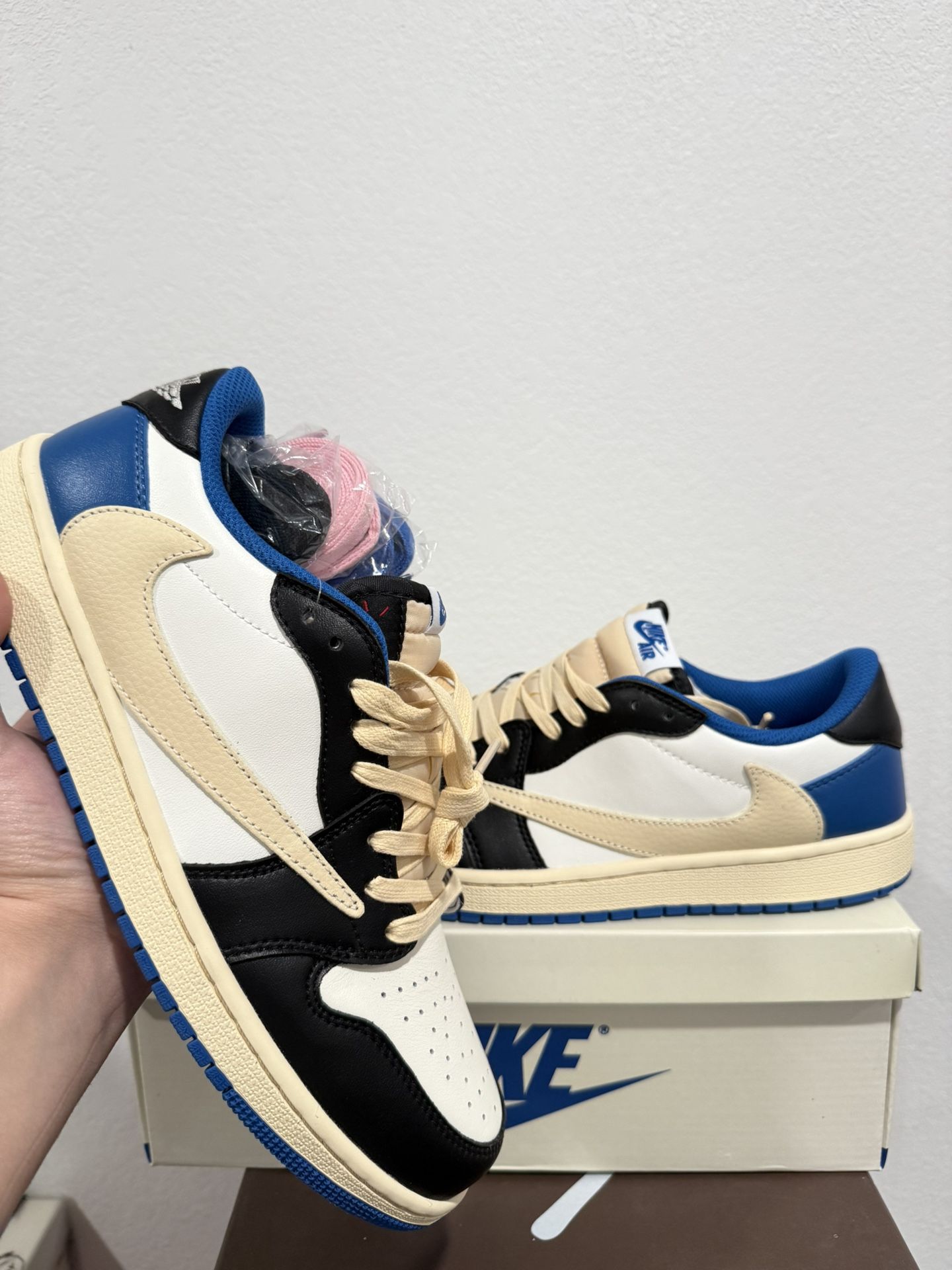 Nike Air jordan 1 low travis Scott Fragment s Size 7,7.5,8,8.5,9,9.5,10,10.5,11,12