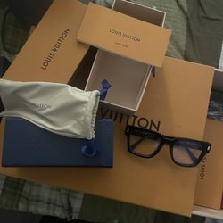 Louis Vuitton Glasses 