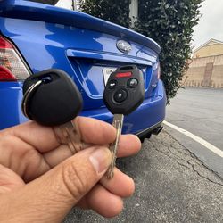 Llaves De Autos / Car Keys And Remotes 