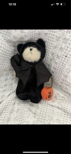 2 Halloween Bears