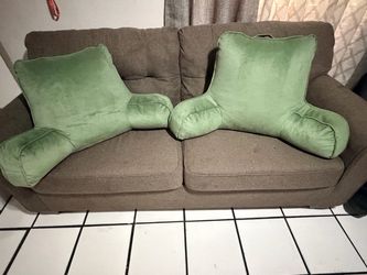 Bed rest pillows