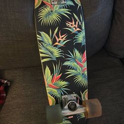 Globe Short Board 