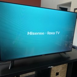 Roku Hisense 43” Smart TV 