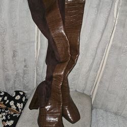 Like New Thigh High ALDO size 8 .5 