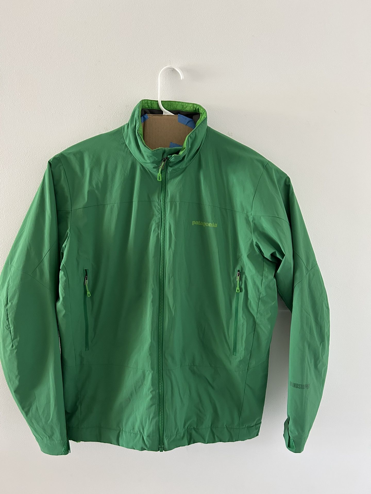 Patagonia Men’s Large Solar Wind Jacket