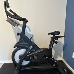 Echelon GT Connect Exercise Bike with Mat_Like New.Retails for $599