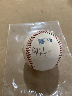 Signed On Field Dodger Basebal. ( Authentic ) ( Clayton Kershaw )